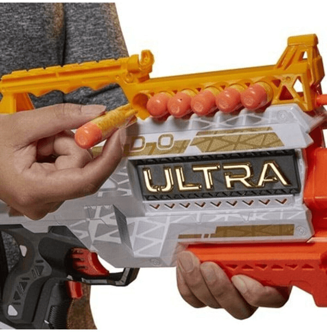 HASBRO BLASTER MOTORISÉ et AUTOMATIQUE NERF ULTRA DORADO À RECHARGE RAPIDE PAR L'ARRIÈRE